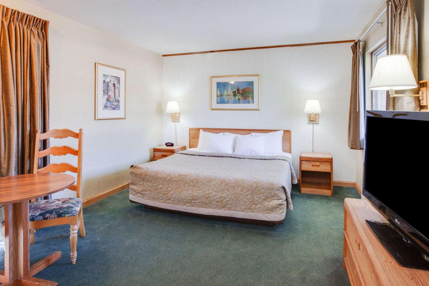 Super 8 Beachfront By Wyndham Mackinaw City, Mi Екстер'єр фото